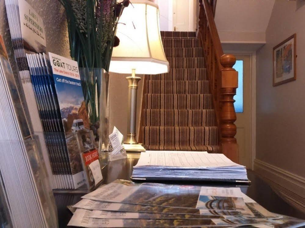 Holmlea Guest House Exclusively For Adults ウィンダミア エクステリア 写真
