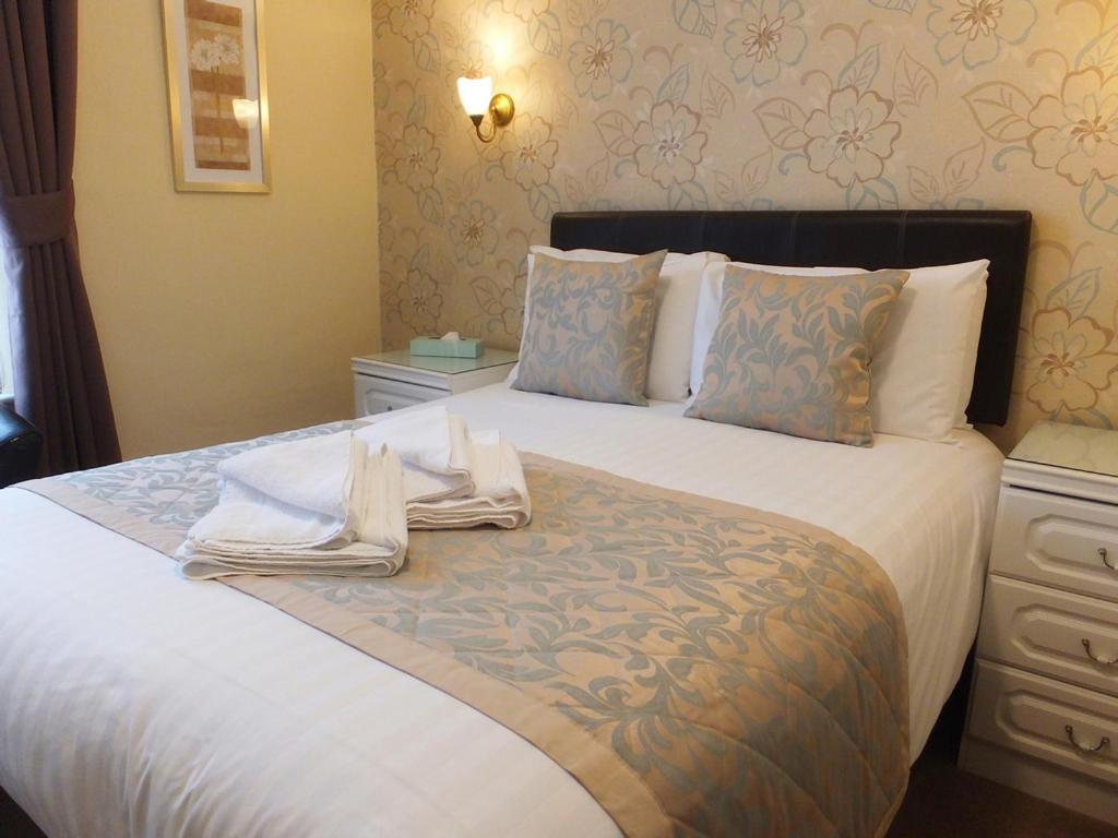 Holmlea Guest House Exclusively For Adults ウィンダミア エクステリア 写真