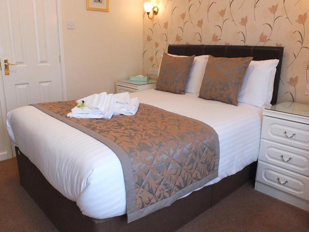 Holmlea Guest House Exclusively For Adults ウィンダミア エクステリア 写真