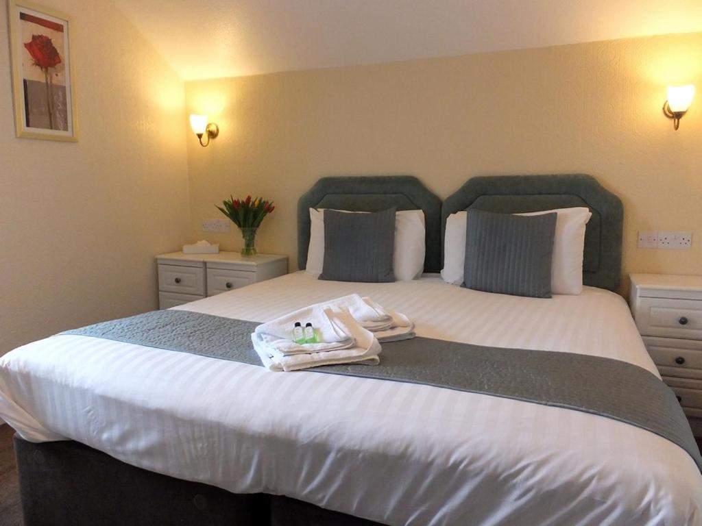 Holmlea Guest House Exclusively For Adults ウィンダミア エクステリア 写真