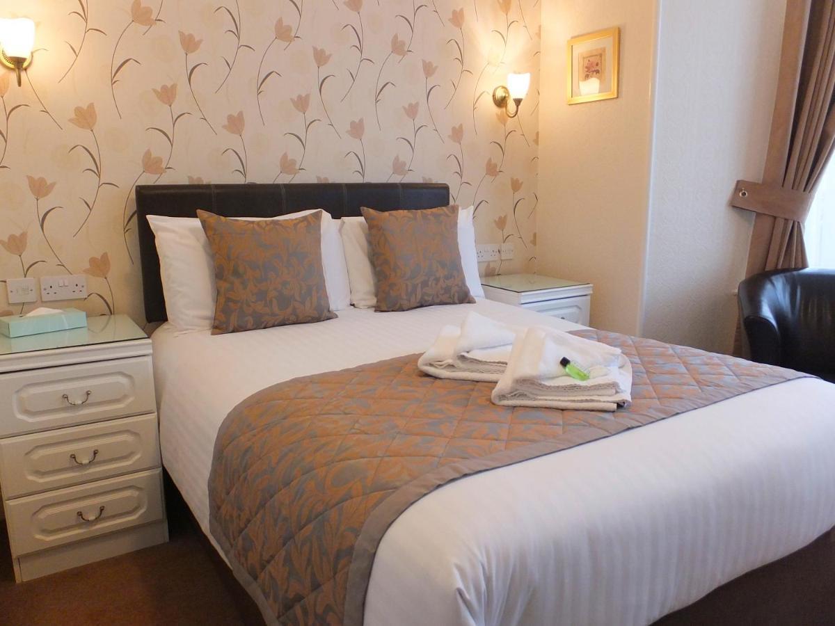 Holmlea Guest House Exclusively For Adults ウィンダミア 部屋 写真